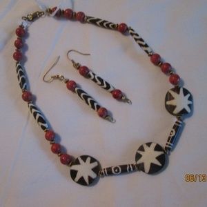BONE BEADED NECKLACE/EARRING SET, RUST & BROWNS.